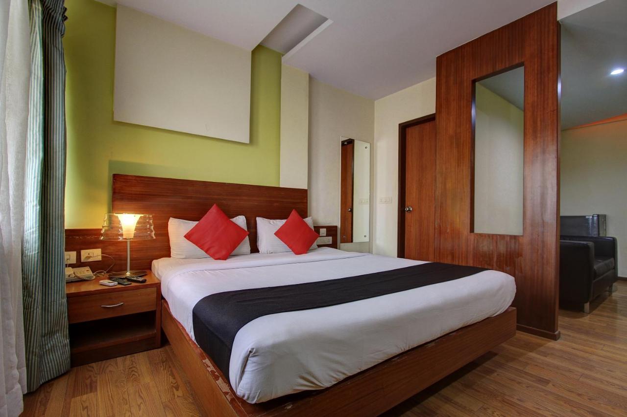 Capital O 80566 Hotel Mayank Bilāspur エクステリア 写真