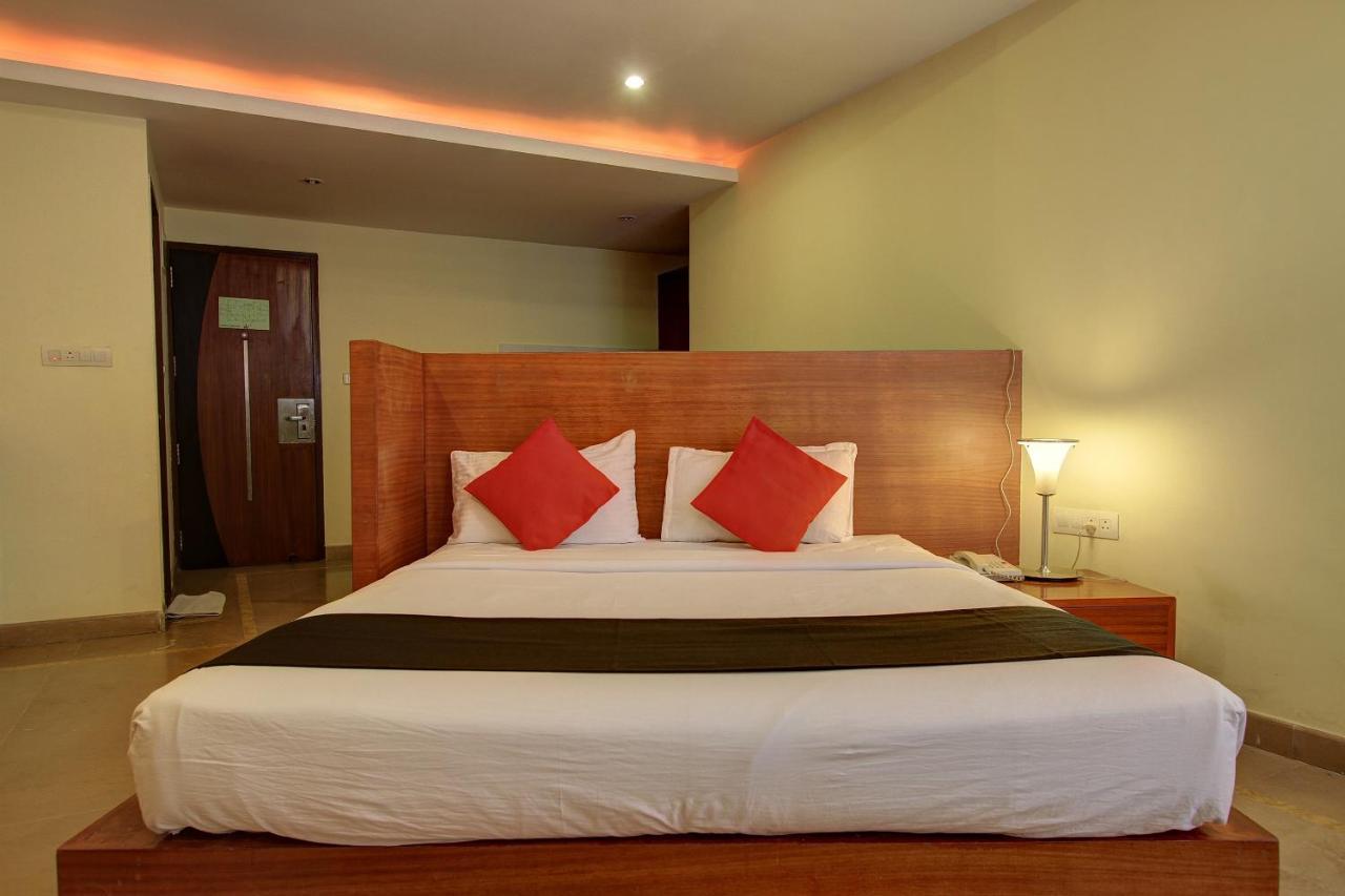 Capital O 80566 Hotel Mayank Bilāspur エクステリア 写真