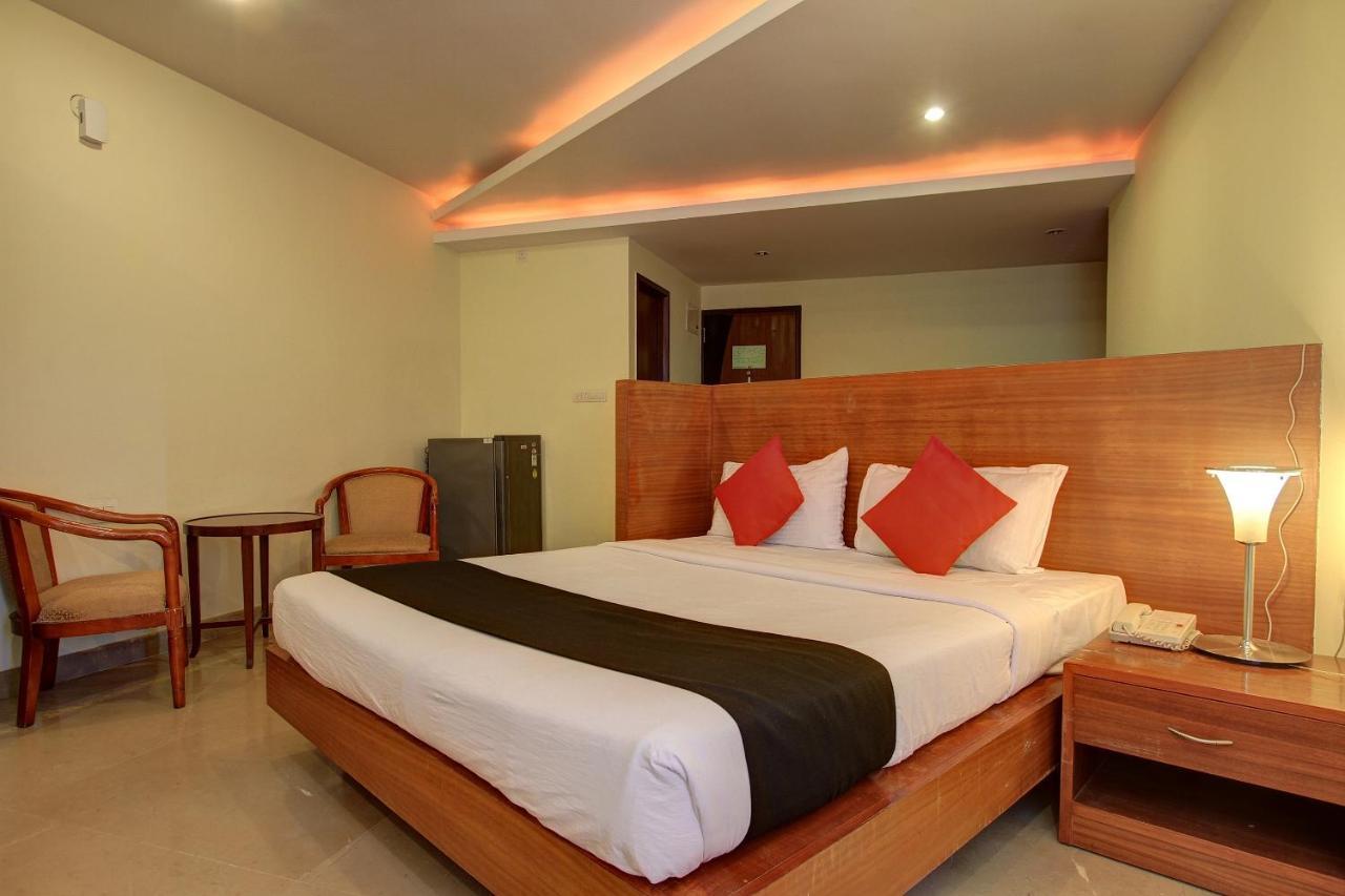 Capital O 80566 Hotel Mayank Bilāspur エクステリア 写真